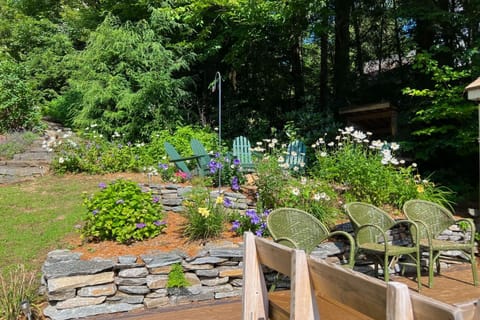 Lakeside Elegance House in Lake Rescue