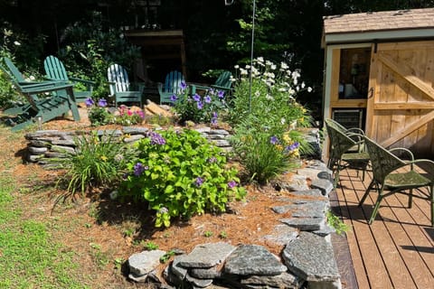 Lakeside Elegance House in Lake Rescue