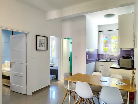 Dining area, kitchen