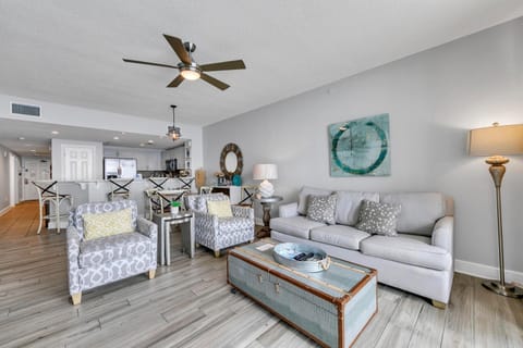 Majestic Beach Towers 2-2003 House in Long Beach