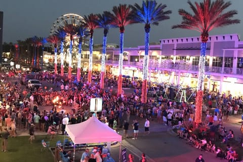 Tropical Winds 402 House in West Beach