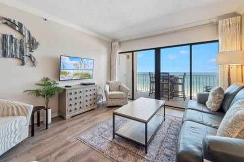 Tropical Winds 402 House in West Beach