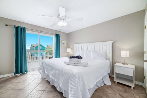 Lagoon Landing 301 House in West Beach