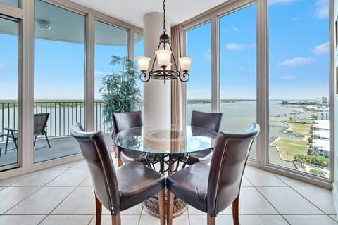 Lagoon Tower 1402 House in West Beach