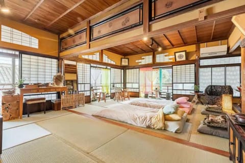 Photo of the whole room, Bedroom, Garden view