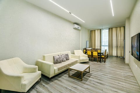 TV and multimedia, Living room, Dining area