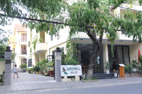 Property building, Day, Street view
