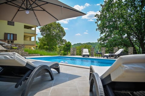 Property building, Swimming pool