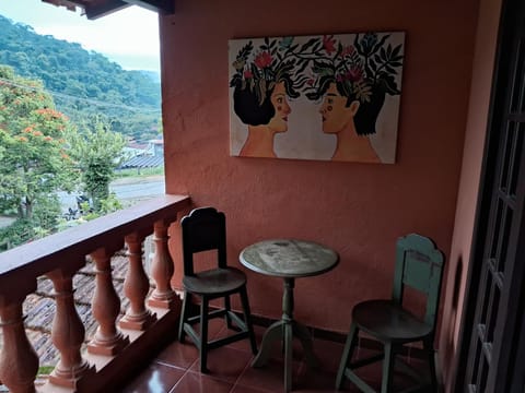 Suites Caipira Vale das Videiras Bed and Breakfast in State of Rio de Janeiro