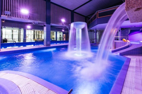Swimming pool, Public Bath