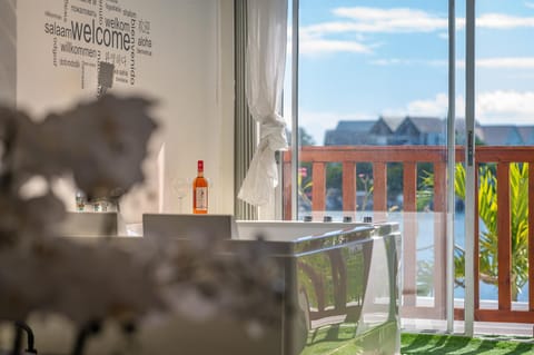 EBT House, appartement, jacuzzi vue mer, 10 min aéroport et port Apartment in Le Gosier