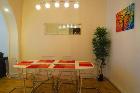 Carré d’Or Appt 4 Pièces moderne et spacieux Apartment in Nice