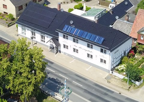 Facade/entrance, Bird's eye view