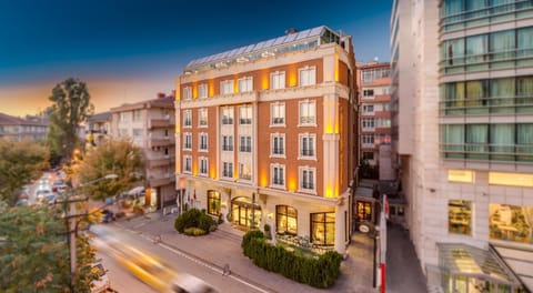 Facade/entrance, Bird's eye view