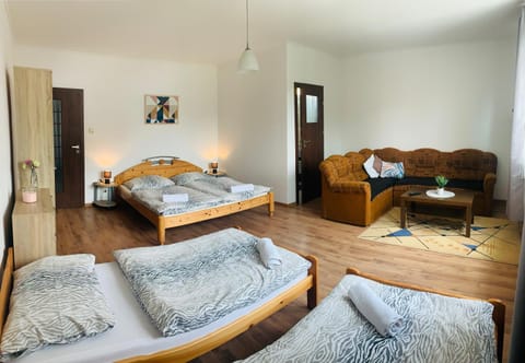Living room, Photo of the whole room, Bedroom