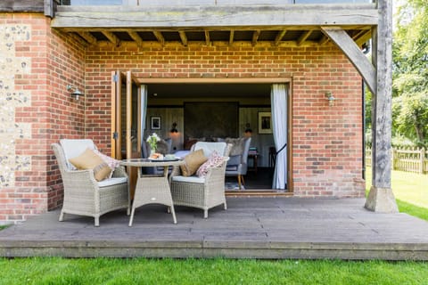 Patio, Day, Seating area