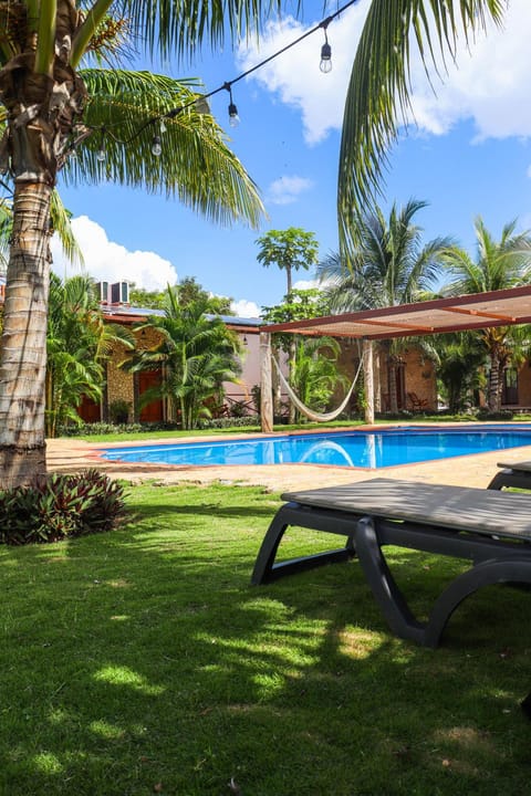 Property building, Garden, Swimming pool