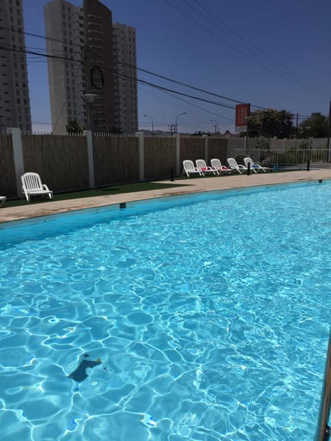 Swimming pool, Swimming pool