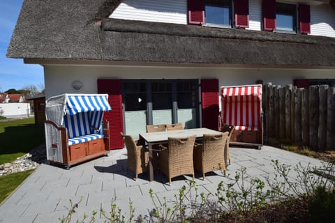 Property building, Balcony/Terrace