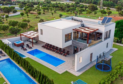 Villa am Meer mit Pool & Kinderpool - Leon's Holiday Homes Villa in Banjole