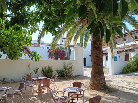 Property building, Day, Garden, Balcony/Terrace, Garden view, Breakfast
