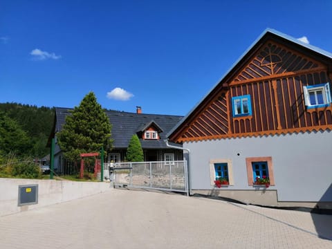 Property building, Facade/entrance, Spring, Summer