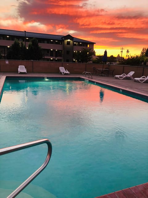 Pool view, Swimming pool, Swimming pool, Sunset, Inner courtyard view