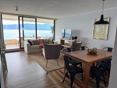 View (from property/room), Living room, Lake view