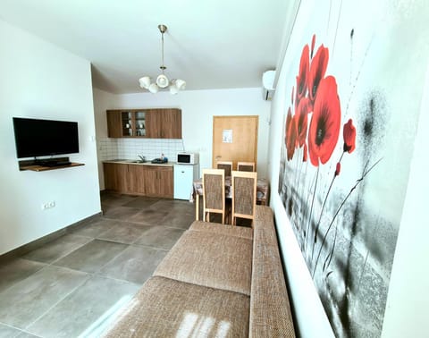 Kitchen or kitchenette, Living room