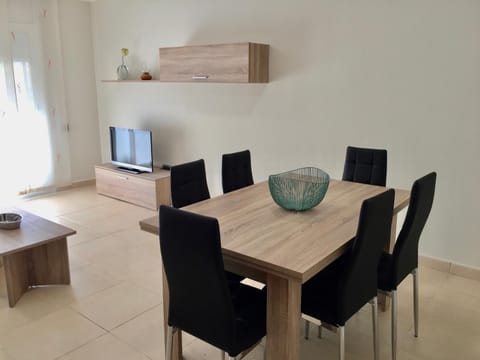 Communal lounge/ TV room, Living room, Seating area