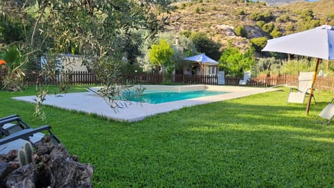 Mountain view, Swimming pool, sunbed