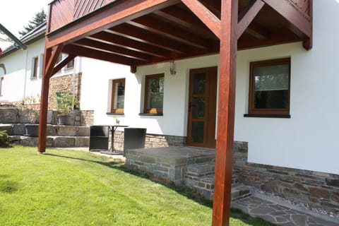 Property building, Facade/entrance