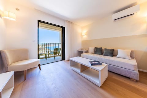 Living room, Sea view
