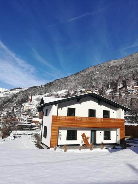 Property building, Winter