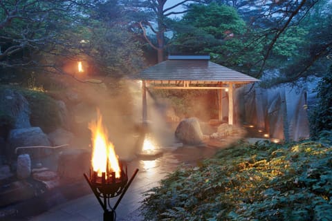 Hot Spring Bath, Sunset