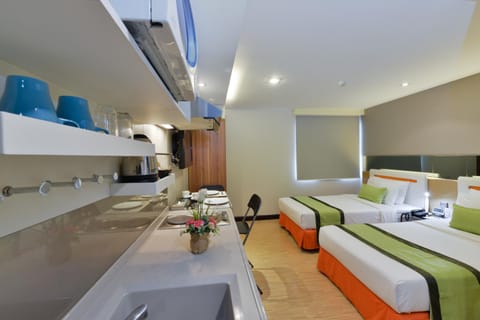 Coffee/tea facilities, Kitchen or kitchenette, Bedroom