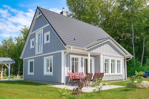 Ferienhaus "Strandlust" in Sellin mit Kamin, Terrasse, Garten Apartment in Sellin