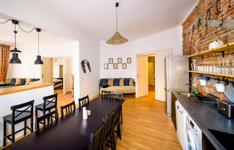 Day, Kitchen or kitchenette, Living room, Dining area