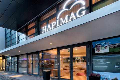 Facade/entrance