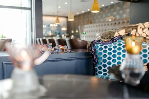 Lounge or bar