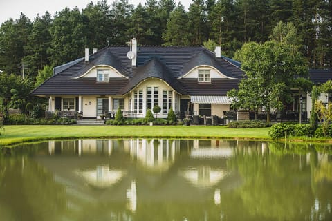 Property building, Natural landscape, Garden, Lake view