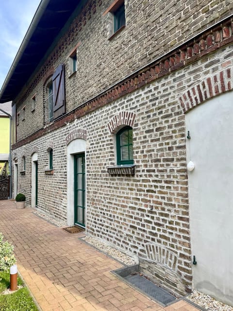 Property building, Patio, Facade/entrance, Inner courtyard view