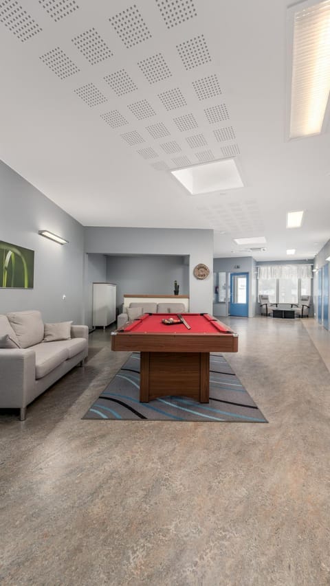 Communal lounge/ TV room, Billiard