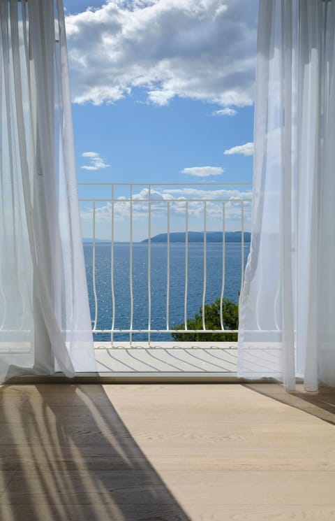 Day, Summer, Decorative detail, Sea view