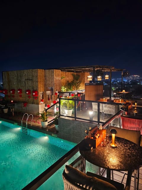 Balcony/Terrace, Pool view, Swimming pool