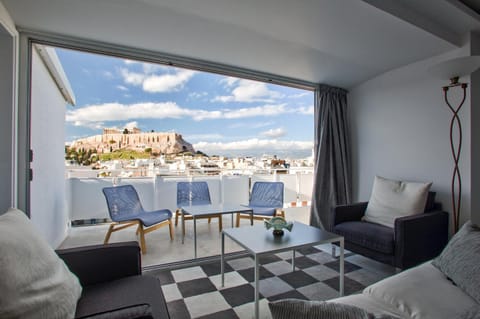Living room, City view, Landmark view