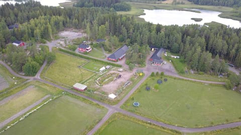 Lomahyppäys Chalet in Finland