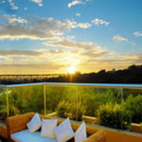BBQ facilities, Balcony/Terrace, Mountain view, River view, Street view, Sunset