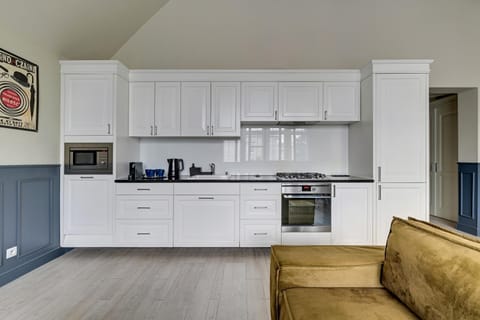 Kitchen or kitchenette, dishwasher, pet friendly, stove