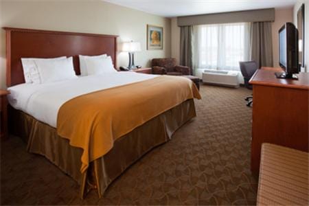 Holiday Inn Express & Suites - Mason City by IHG Hotel in Mason City